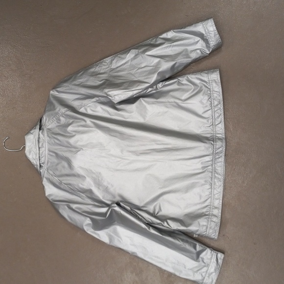 Zenergy By Chico's Silver, Nylon, 4 Pocket, Mesh Lined  Rain Coat - Picture 7 of 12